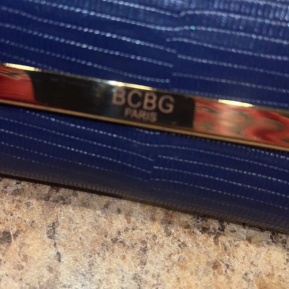 BCBG Wallet NWT - Picture 3 of 7